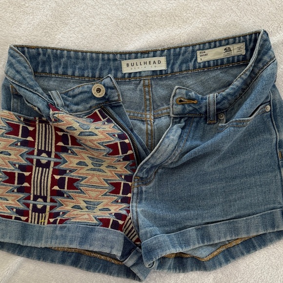 Bullhead Pants - Bullhead Blue Jean Shorts with Patterned Accent